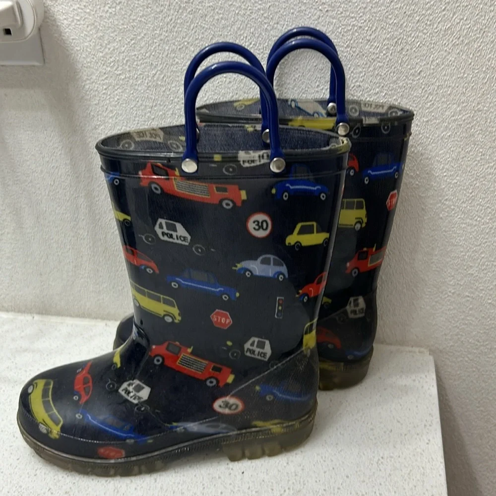 🦋 Kids' Blue Car Vehicle Pattern Light Up Rain Boots for boys size 11